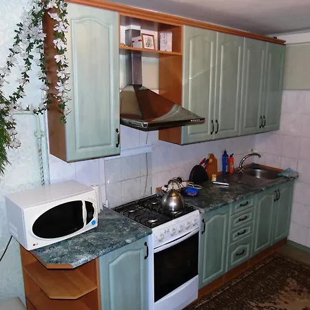 On Tsnyanskaya *