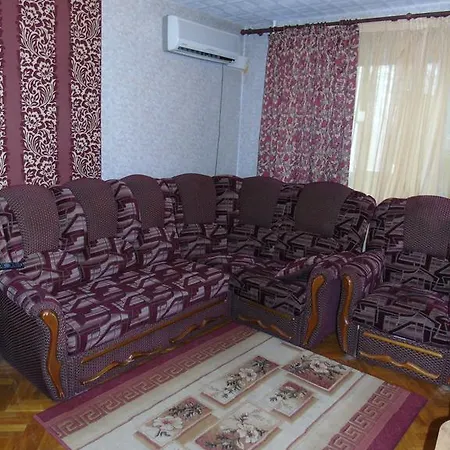 On Tsnyanskaya